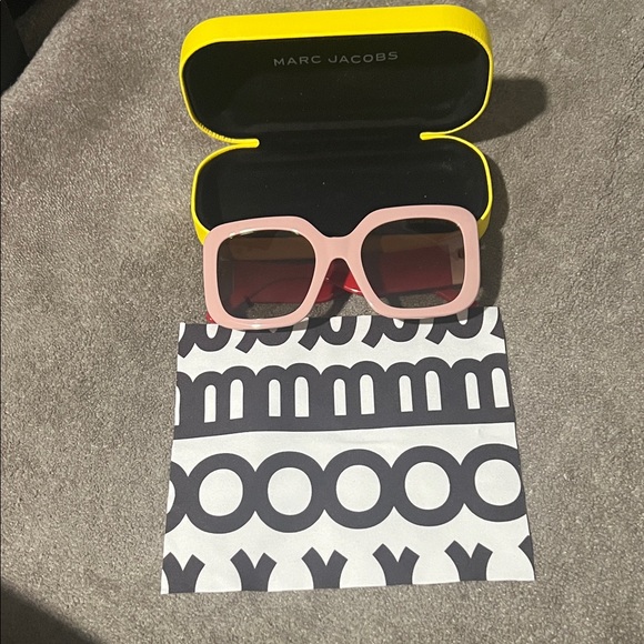 Marc Jacobs Accessories - Marc Jacobs Blush Square Sunglasses